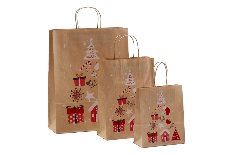 Weihnachtstaschen Gruppe Papiertasche Winter Weihnacht aus braunem Kraftpapier mit 3-farbigem Motiv, Tannenbaum aus verschiedenen Weihnachtselementen wie Kugel, Geschenk und Baumbehang bei tausendtypentragetschen