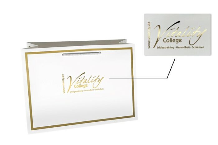 Papiertasche weiß mit goldenem Rahmen und Heißfolienprägung gold Vitality College mit Detail